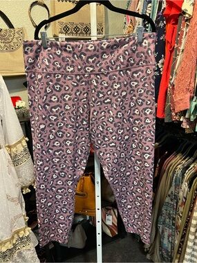 Leopard Print High-Waist Leggings in Mauve